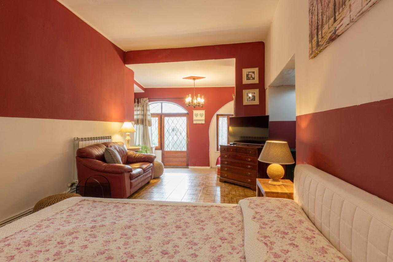 Charm Amidst Lakes & Mountains - Renovated In 2023 Ramponio Exterior foto
