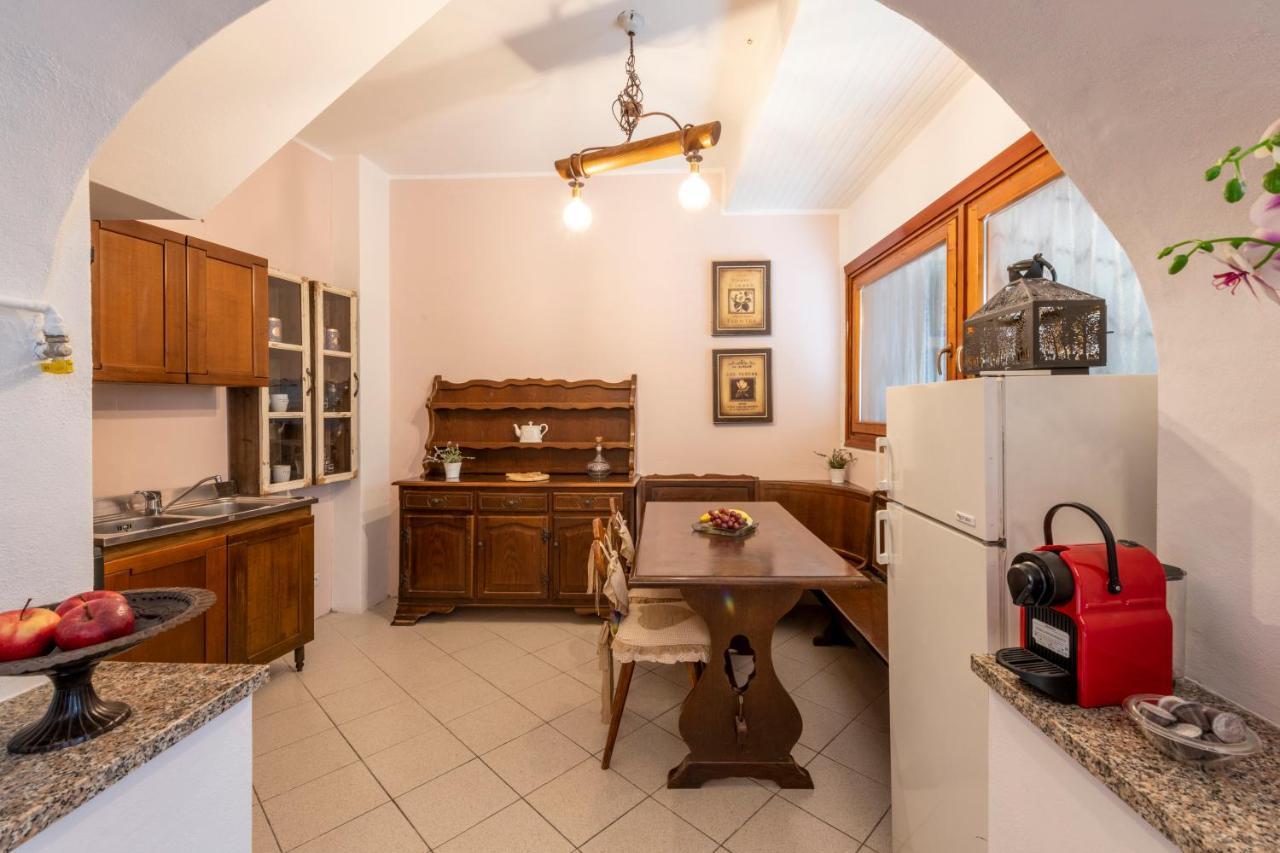 Charm Amidst Lakes & Mountains - Renovated In 2023 Ramponio Exterior foto
